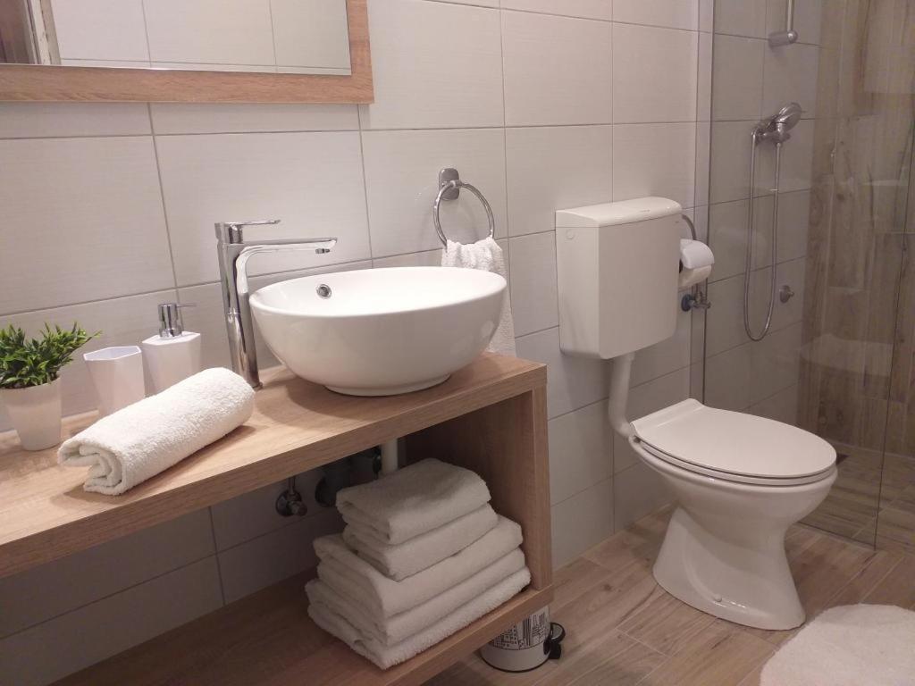 Apartments Lena Sukošan Dış mekan fotoğraf