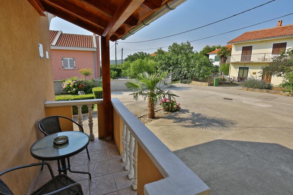 Apartments Lena Sukošan Dış mekan fotoğraf
