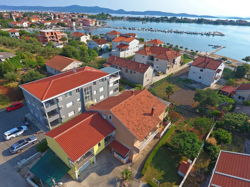 Apartments Lena Sukošan Dış mekan fotoğraf